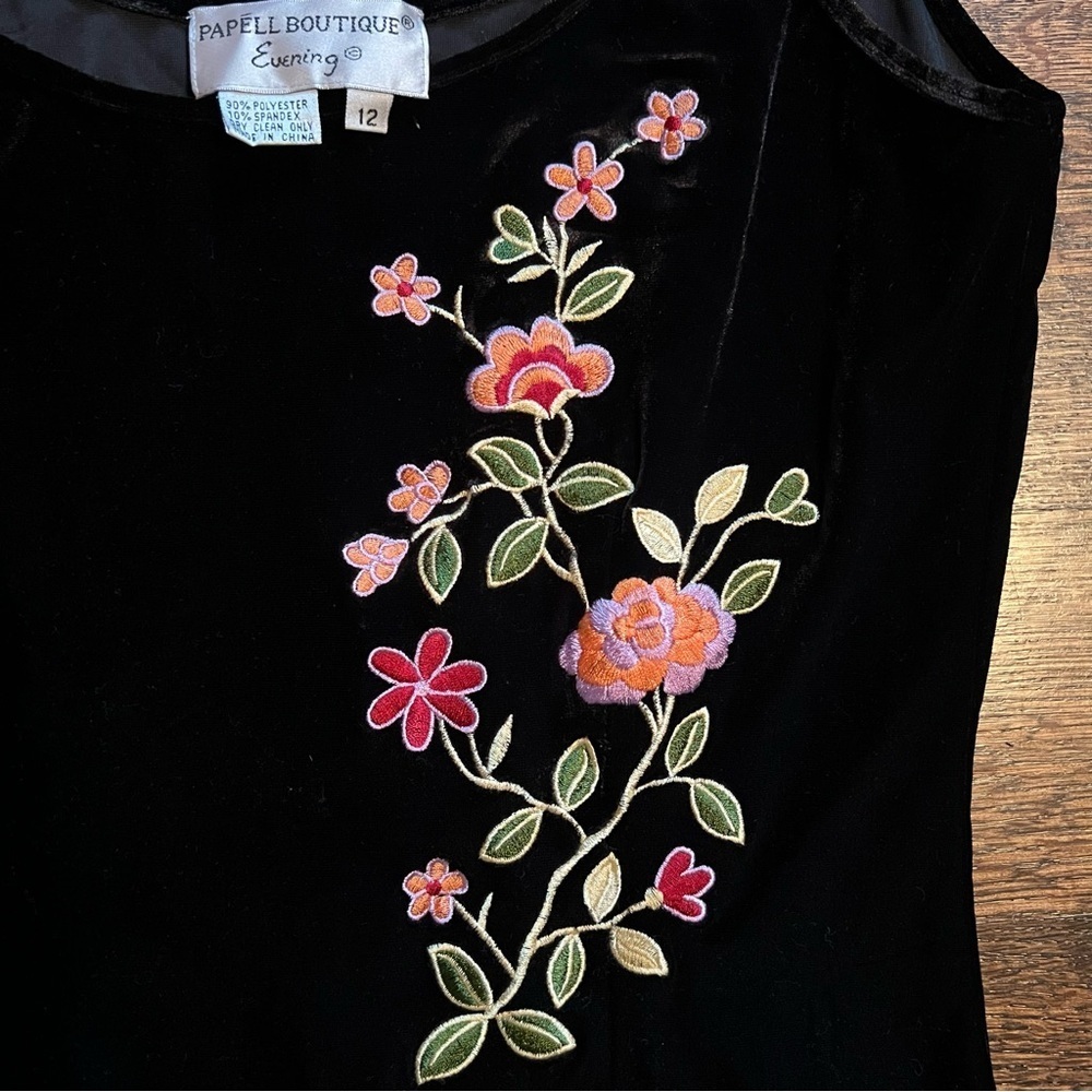 Papell boutique size 12 black embroidered velvet maxi dress - Picture 5 of 8